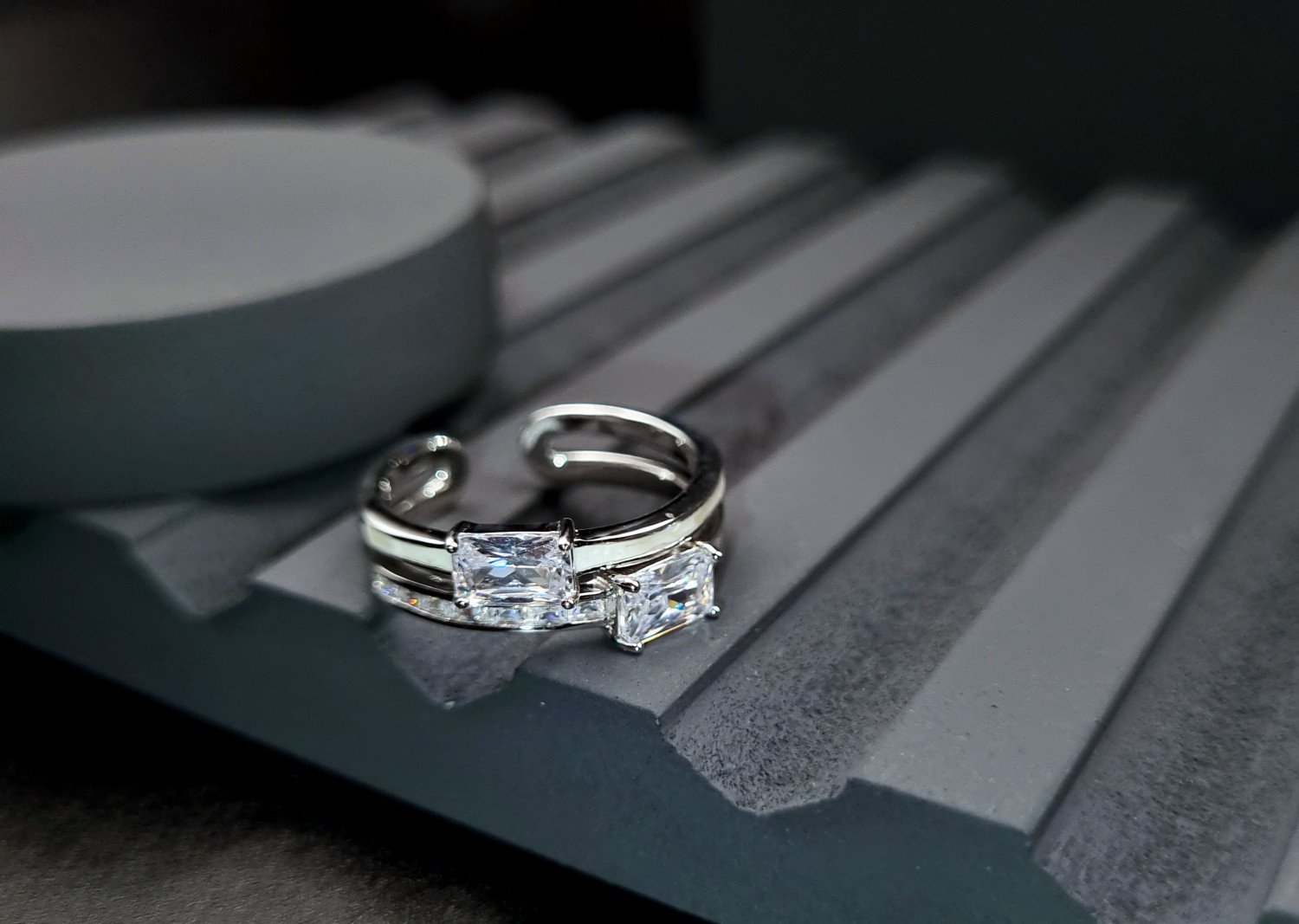 ENAMEL COATED MINIMAL RING